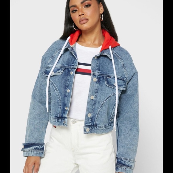 NWT Women’s  Size Large Tommy Hilfiger Hooded Cropped Denim Jacket Washed Denim - Picture 1 of 12